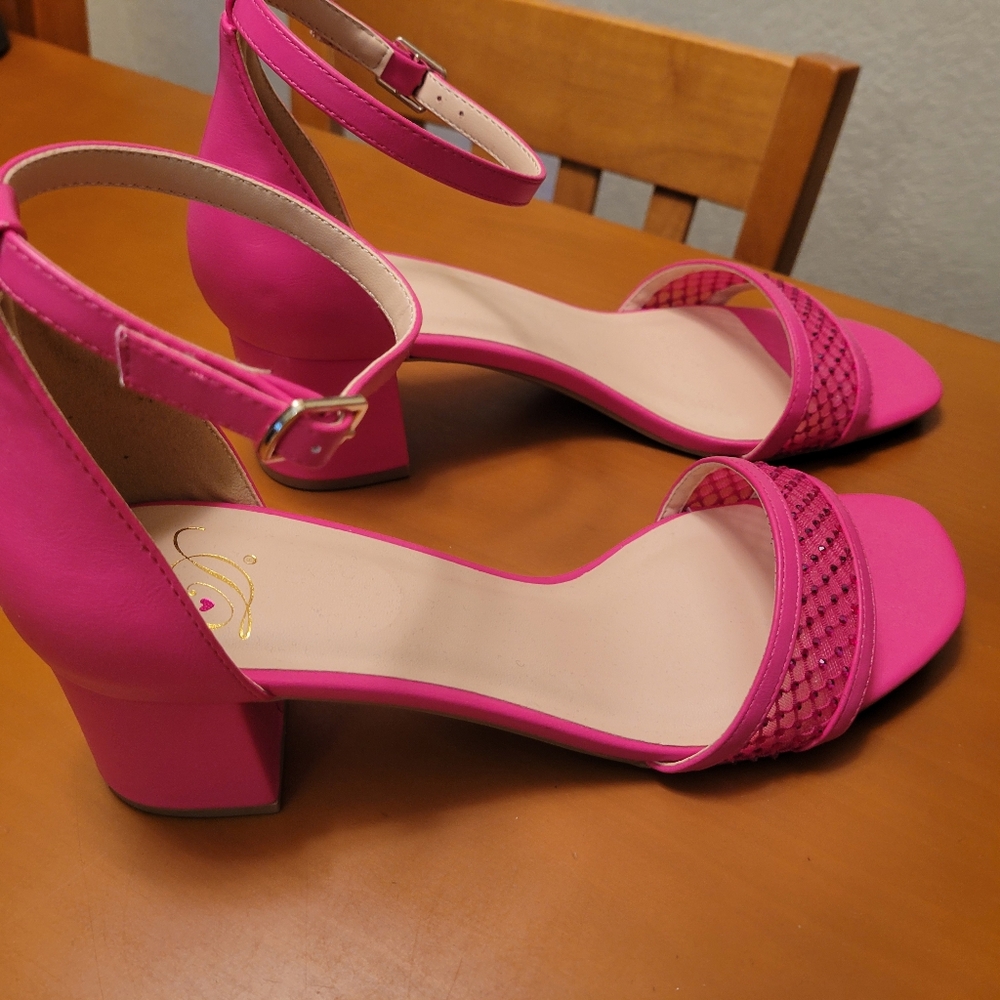 Like NWOT Elegant Pink Ankle Strap Heels